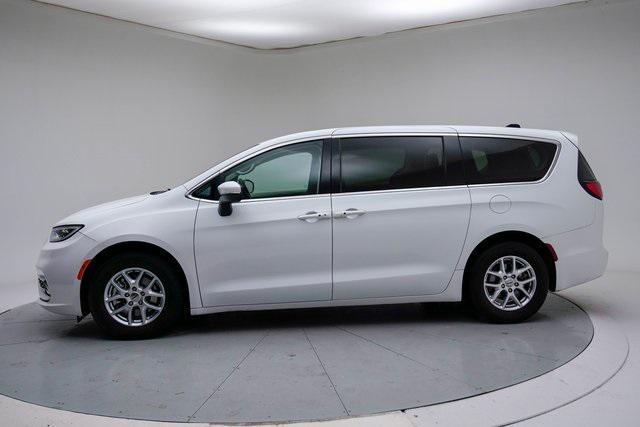 used 2023 Chrysler Pacifica car, priced at $25,594