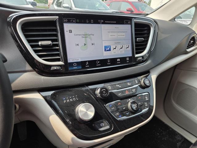 used 2023 Chrysler Pacifica car, priced at $25,595