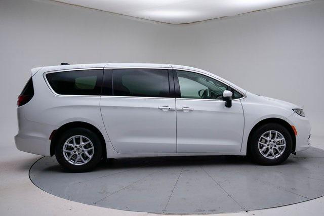 used 2023 Chrysler Pacifica car, priced at $25,594