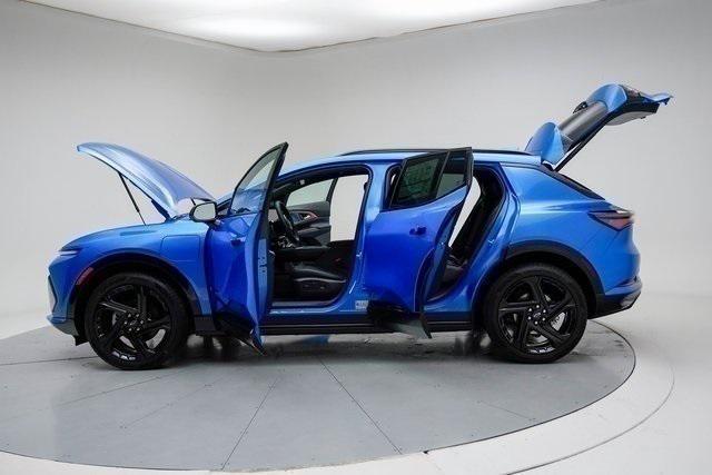 new 2025 Chevrolet Equinox EV car, priced at $42,090