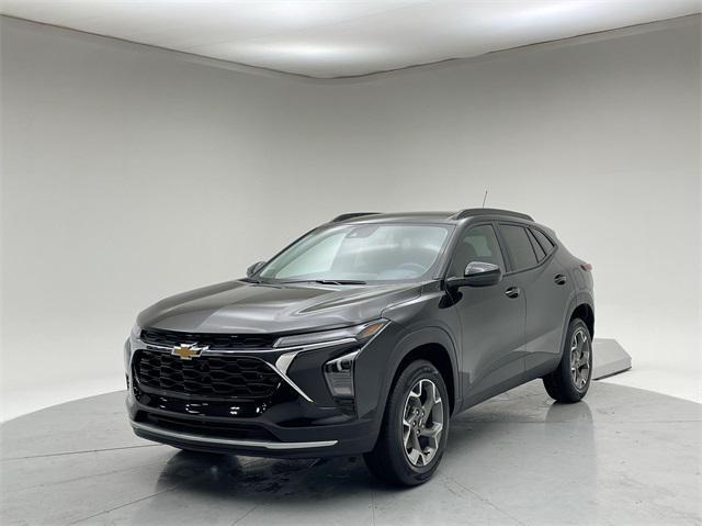 new 2025 Chevrolet Trax car, priced at $24,190