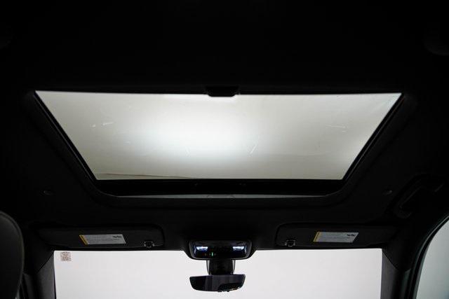 used 2023 Chevrolet Traverse car, priced at $36,995