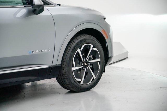 new 2025 Chevrolet Equinox EV car, priced at $42,616