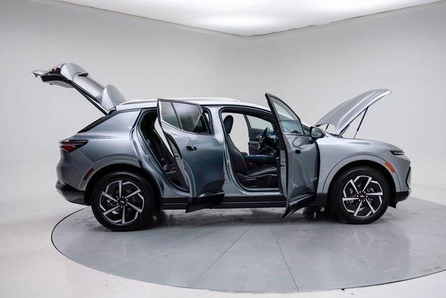 new 2025 Chevrolet Equinox EV car, priced at $43,116