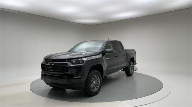 new 2024 Chevrolet Colorado car, priced at $38,055