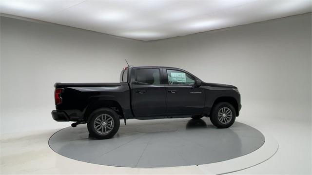 new 2024 Chevrolet Colorado car, priced at $38,055