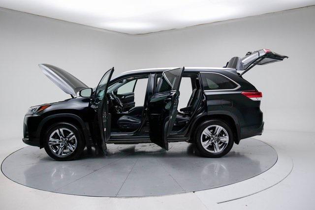 used 2019 Toyota Highlander car, priced at $28,599