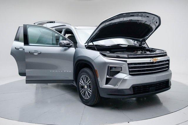 new 2026 Chevrolet Traverse car, priced at $45,973