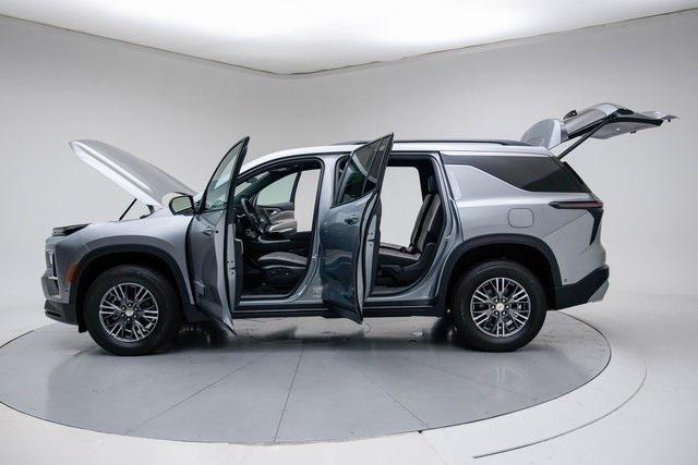new 2026 Chevrolet Traverse car, priced at $45,973