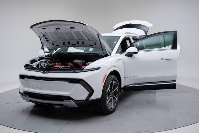 new 2025 Chevrolet Equinox EV car, priced at $44,390