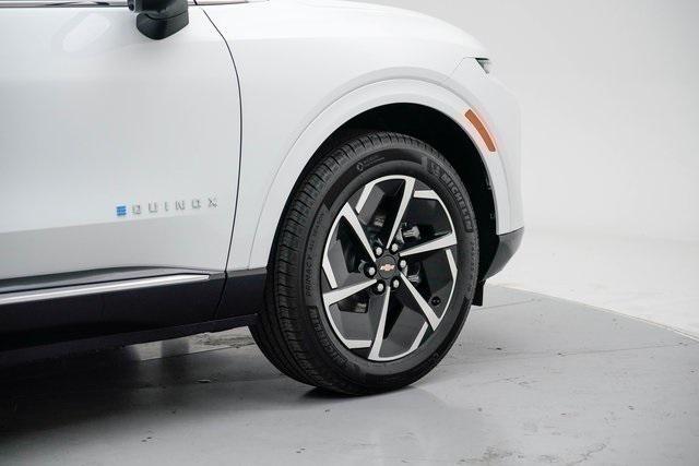 new 2025 Chevrolet Equinox EV car, priced at $43,890