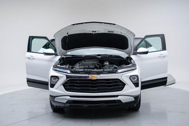 used 2024 Chevrolet TrailBlazer car, priced at $21,995
