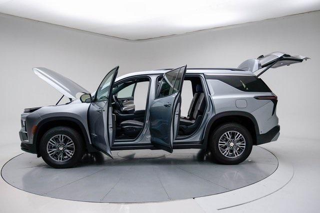 new 2026 Chevrolet Traverse car, priced at $45,773