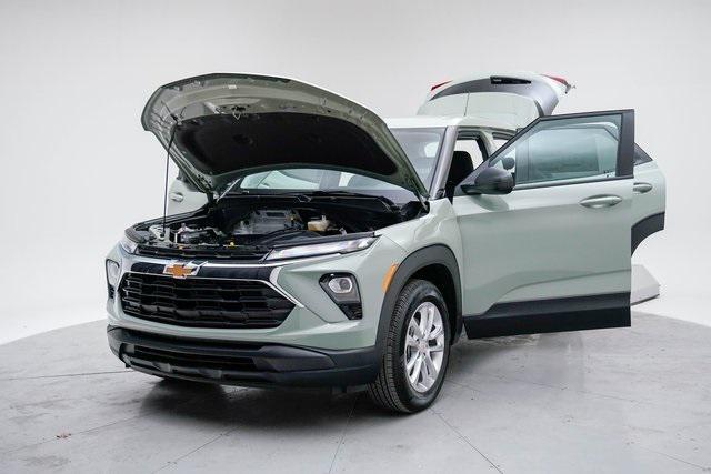 new 2025 Chevrolet TrailBlazer car, priced at $25,213