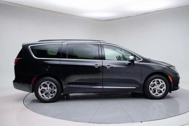 used 2022 Chrysler Pacifica car, priced at $31,210