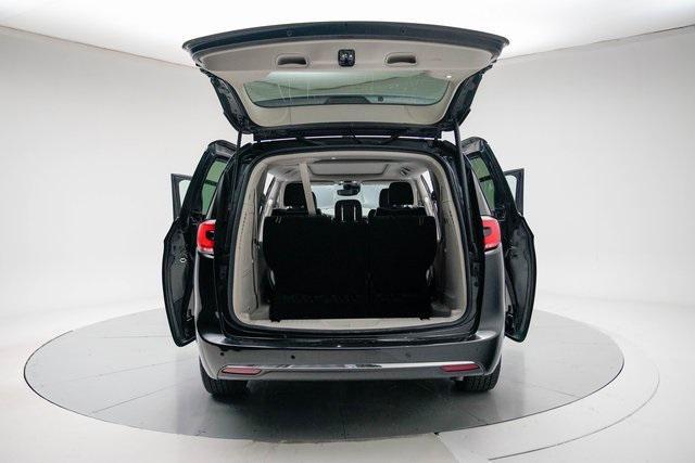 used 2022 Chrysler Pacifica car, priced at $31,210