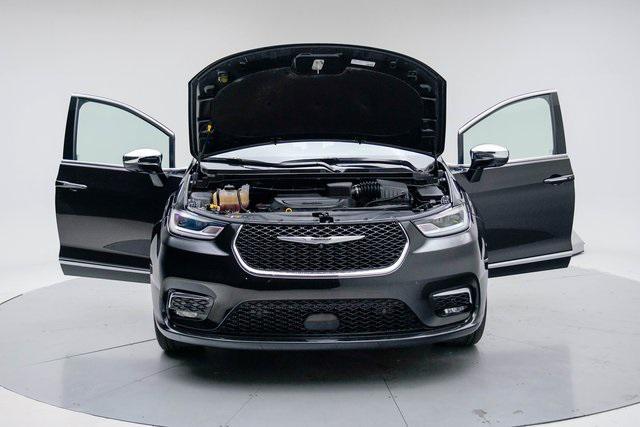 used 2022 Chrysler Pacifica car, priced at $31,210