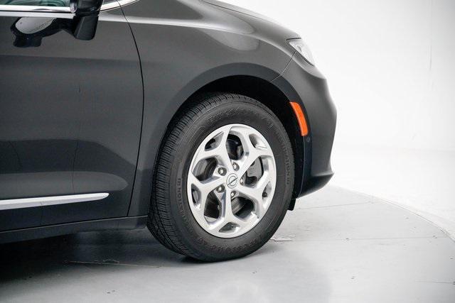 used 2022 Chrysler Pacifica car, priced at $31,210