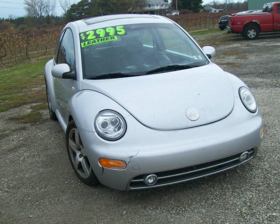 used 2002 Volkswagen New Beetle car, priced at $2,995