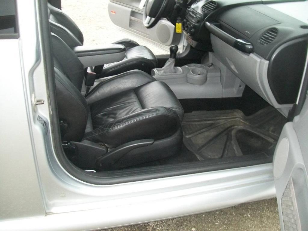 used 2002 Volkswagen New Beetle car, priced at $2,995