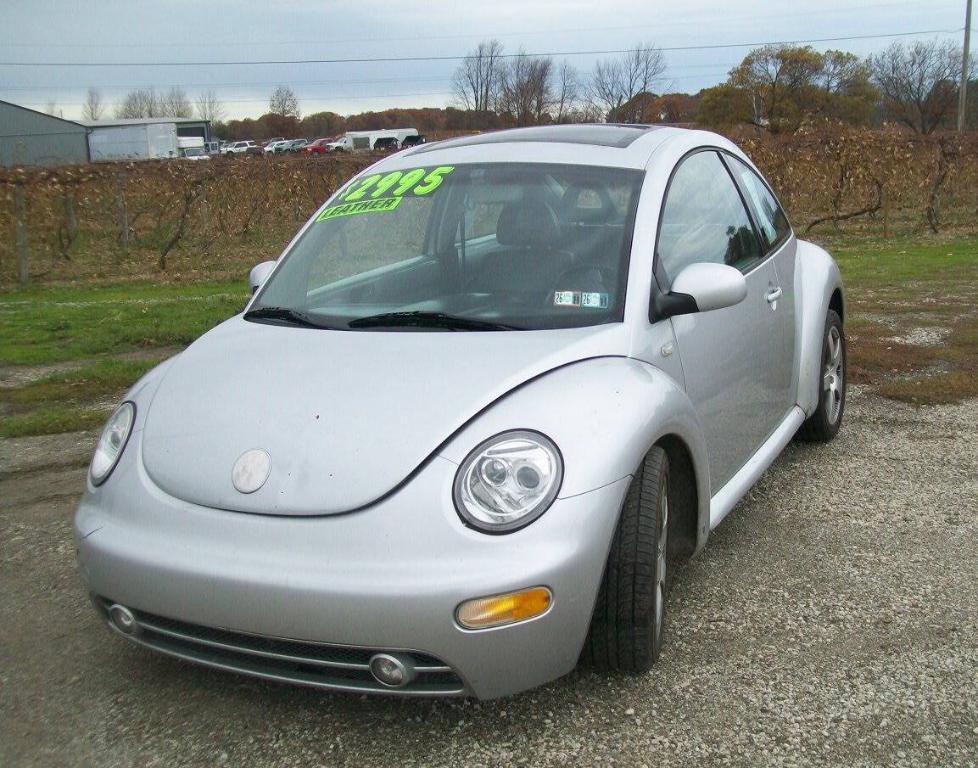 used 2002 Volkswagen New Beetle car, priced at $2,995