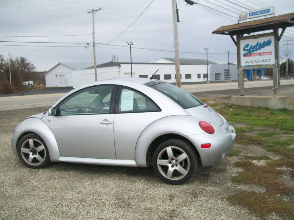 used 2002 Volkswagen New Beetle car, priced at $2,995