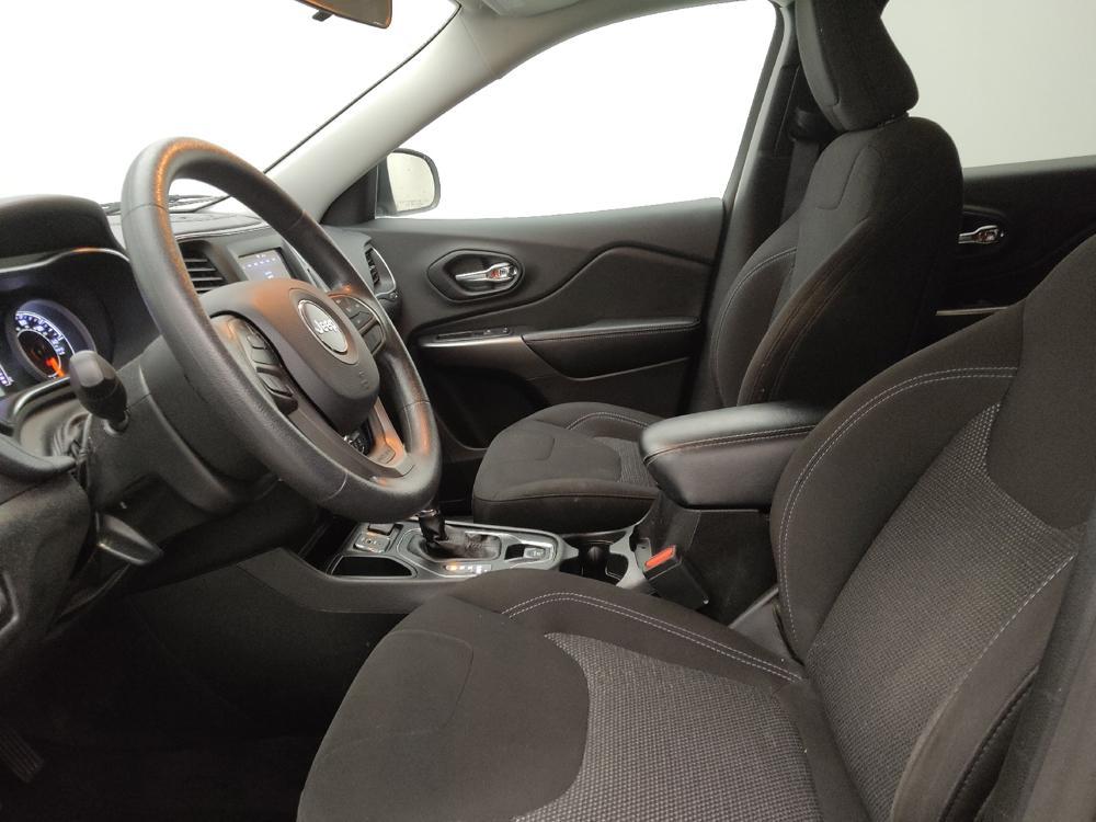 used 2019 Jeep Cherokee car, priced at $17,595