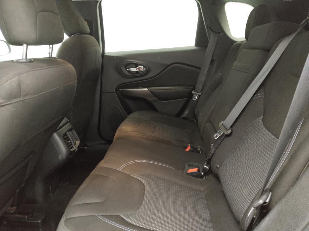 used 2019 Jeep Cherokee car, priced at $17,595