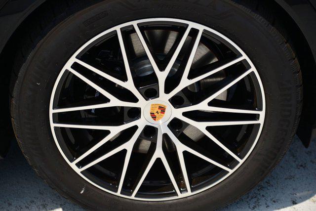 new 2025 Porsche Cayenne car, priced at $129,005