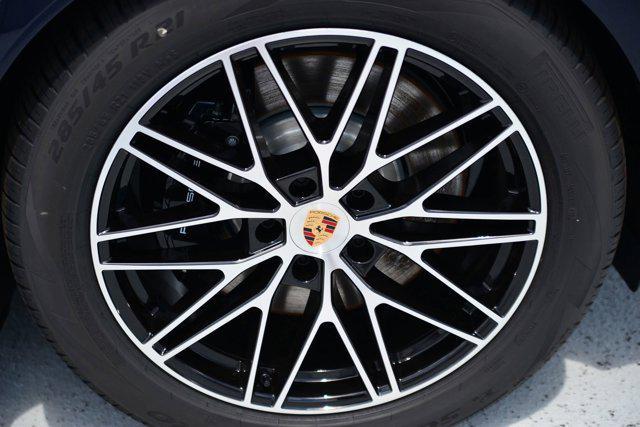 new 2025 Porsche Cayenne car, priced at $137,485