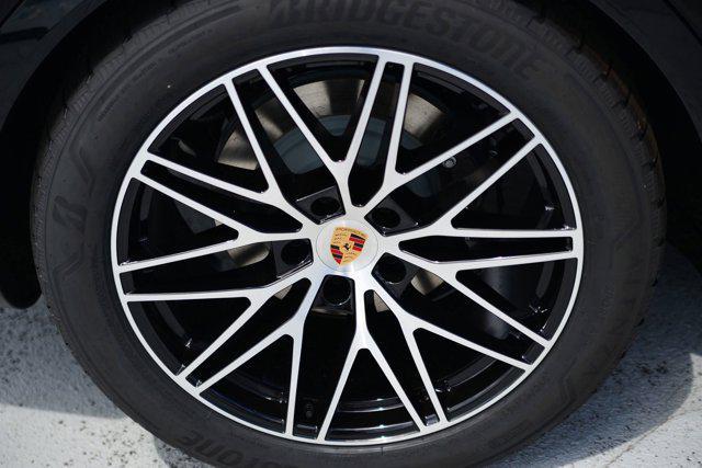 new 2025 Porsche Cayenne car, priced at $108,805
