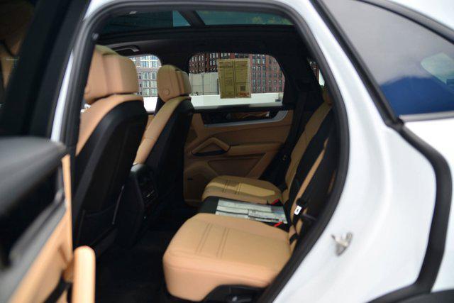 new 2025 Porsche Cayenne car, priced at $106,505