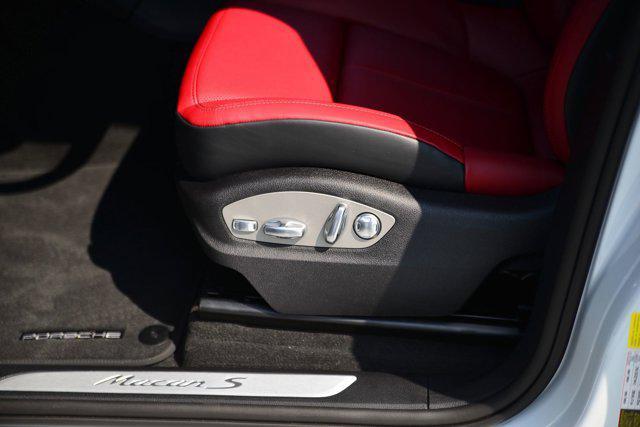 new 2025 Porsche Macan car, priced at $96,125