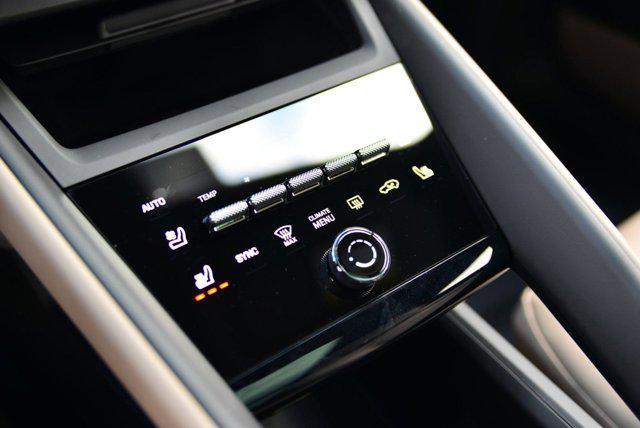 new 2025 Porsche Macan car, priced at $95,455
