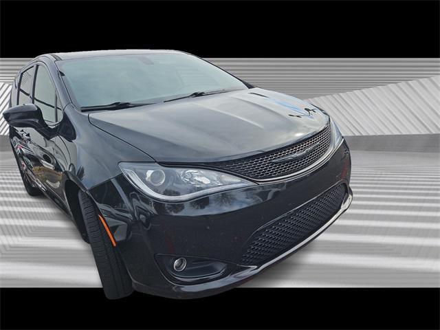 used 2019 Chrysler Pacifica car, priced at $19,289