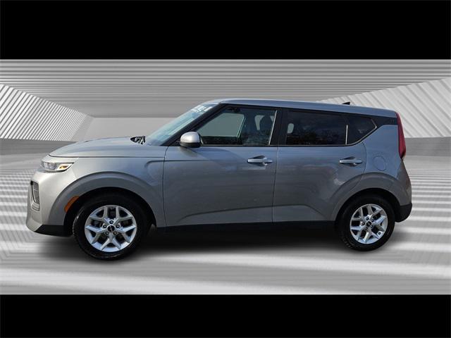 used 2022 Kia Soul car, priced at $15,389