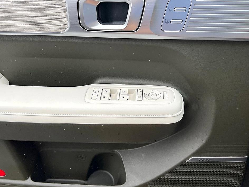 used 2025 Hyundai SANTA FE HEV car, priced at $43,988