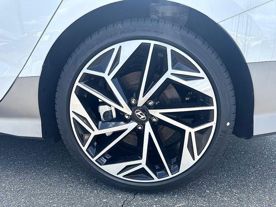 new 2025 Hyundai IONIQ 6 car, priced at $39,845