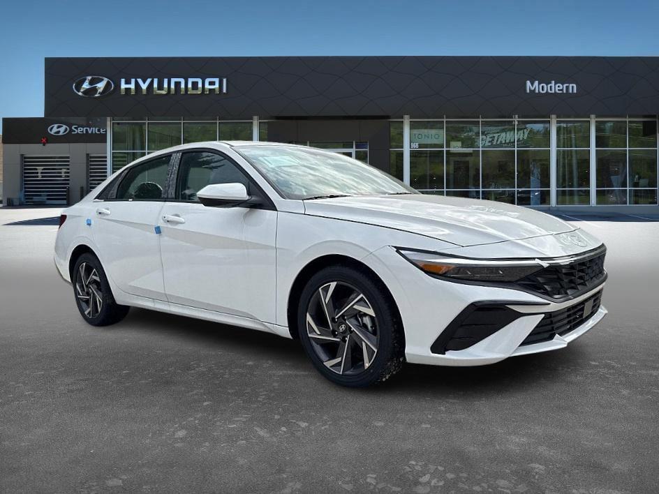 new 2025 Hyundai Elantra car, priced at $25,907
