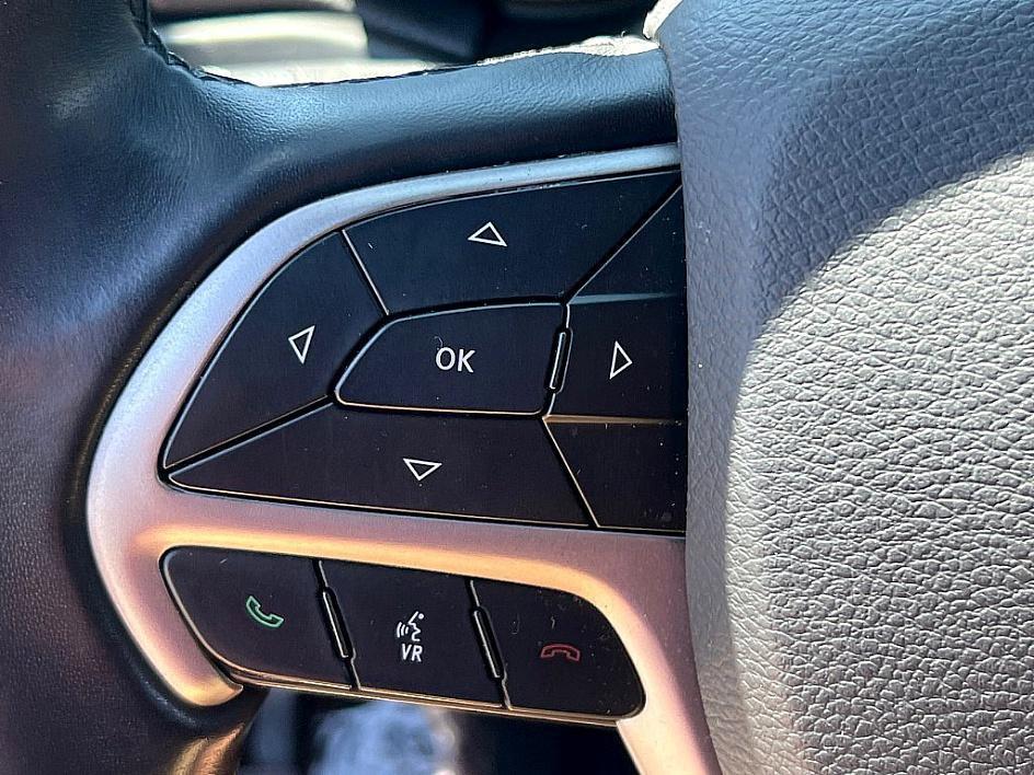 used 2021 Jeep Grand Cherokee car, priced at $20,988