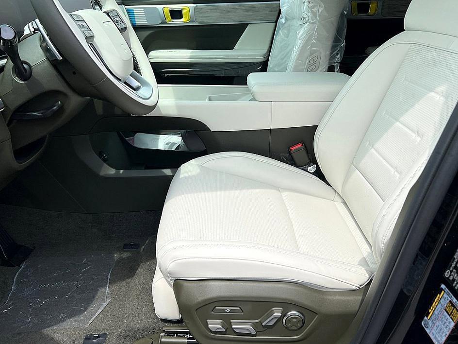 new 2025 Hyundai SANTA FE HEV car, priced at $49,018
