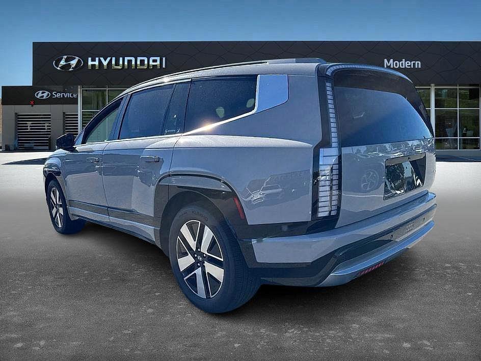 new 2026 Hyundai IONIQ 9 car, priced at $62,318