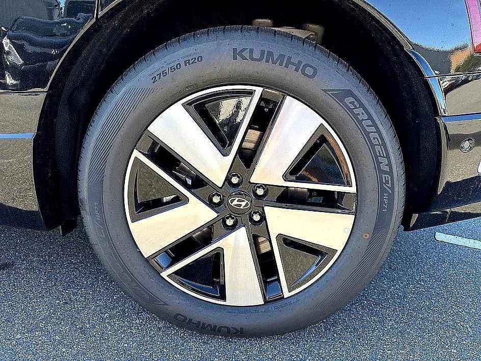 new 2026 Hyundai IONIQ 9 car, priced at $62,318