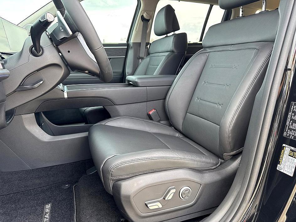 new 2025 Hyundai SANTA FE HEV car, priced at $45,852