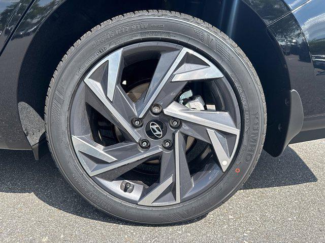 new 2025 Hyundai Elantra car, priced at $22,960