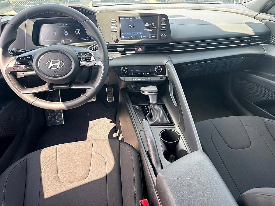 new 2025 Hyundai Elantra car, priced at $22,960