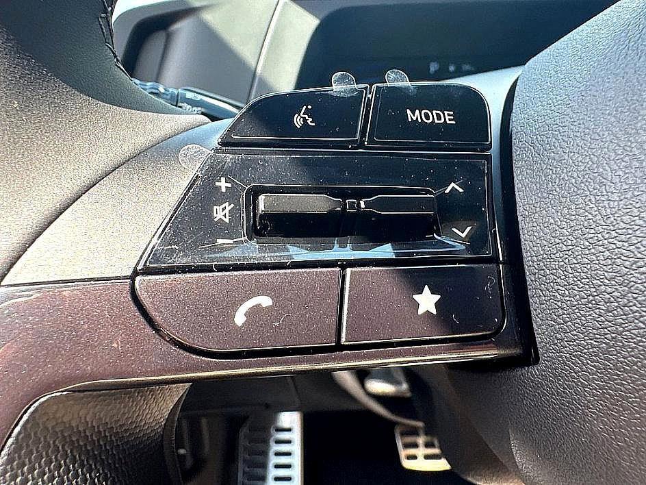 new 2025 Hyundai Elantra car, priced at $23,086