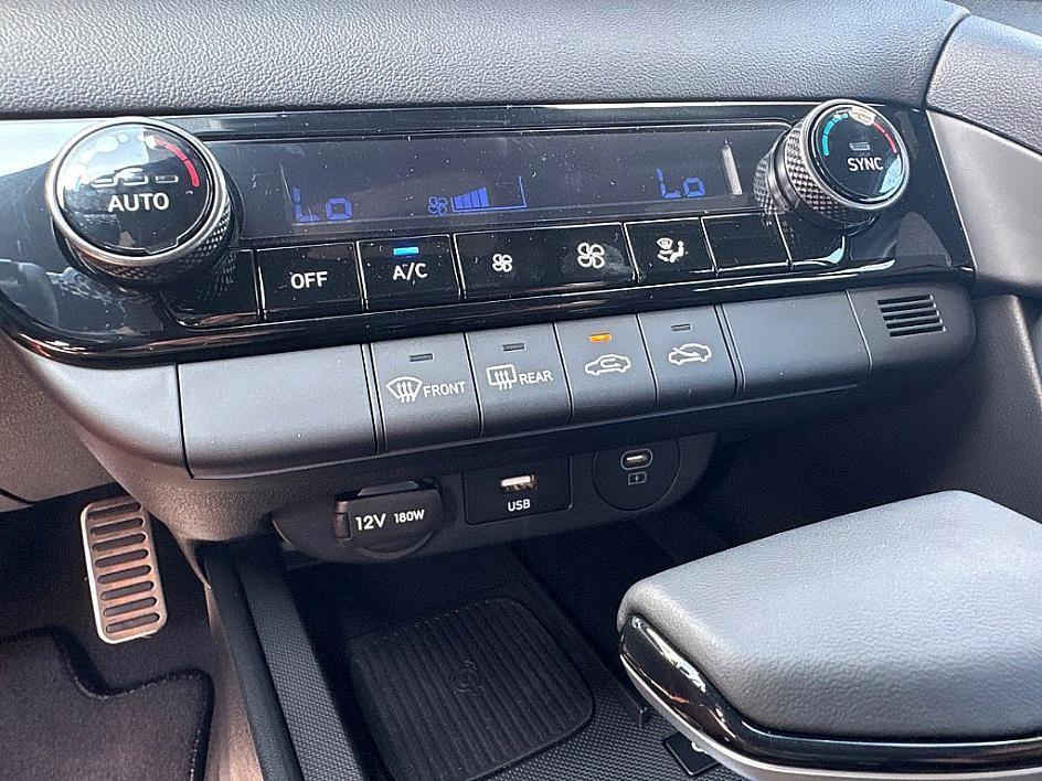 new 2025 Hyundai Elantra car, priced at $22,960