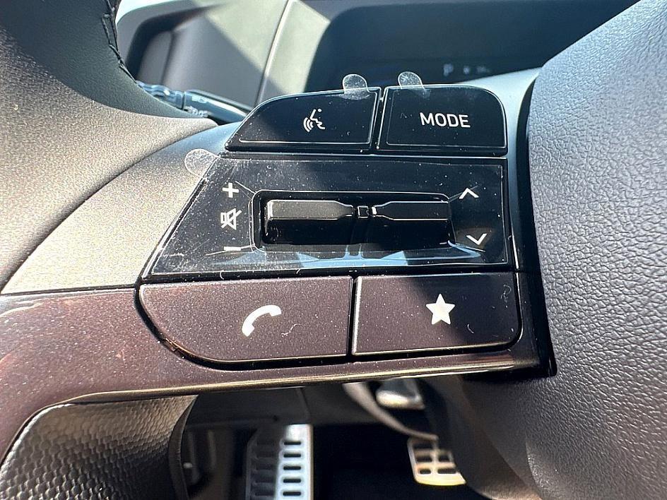 new 2025 Hyundai Elantra car, priced at $22,960