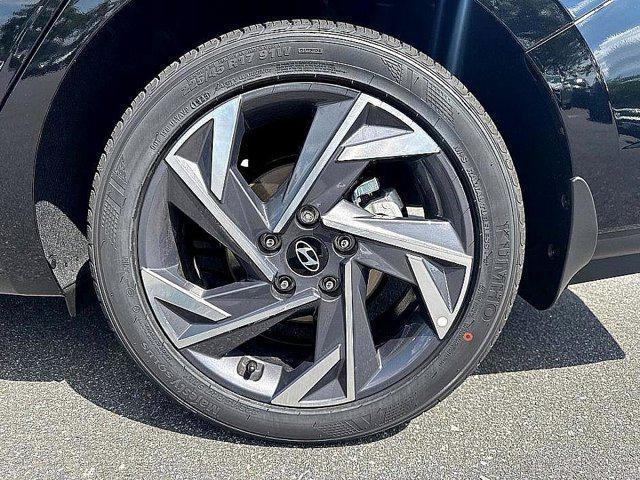new 2025 Hyundai Elantra car, priced at $23,086